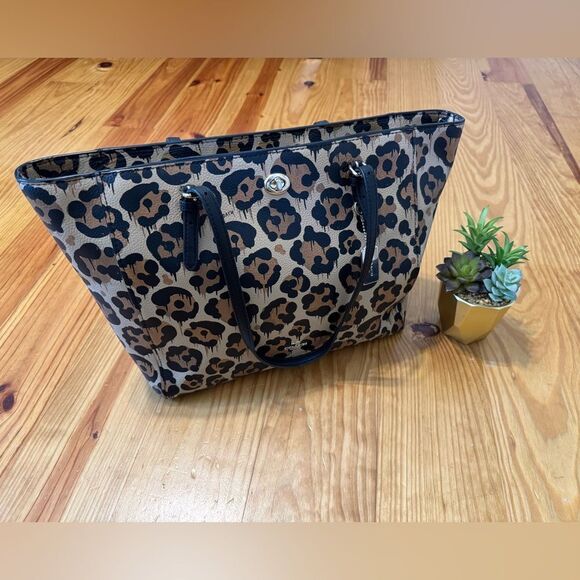 RARE Coach Wild Beast Leopard Turnlock Tote Shoulder Bag - Picture 1 of 16